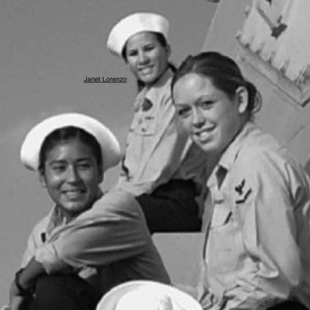 photo of faculty member and veteran Janet Lorenzo with 2 other women soldiers 