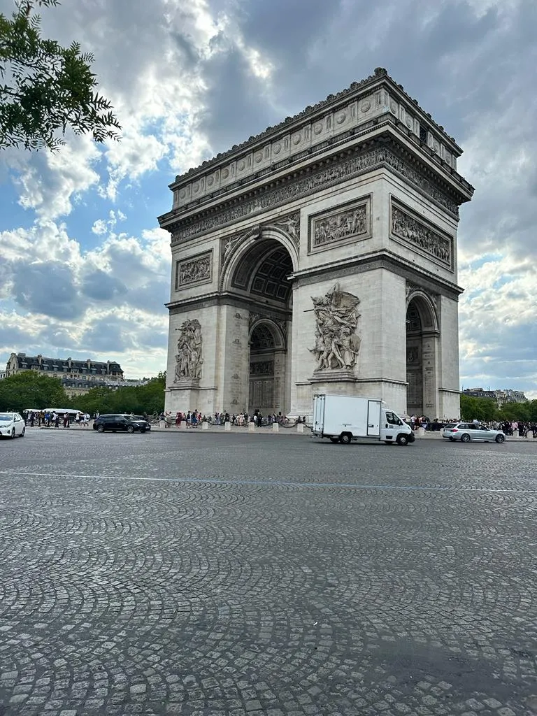 a photo of the Arch de Triumph taken by NHCC student, Donald Agik